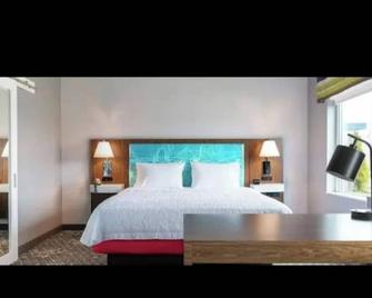 Hampton Inn & Suites Somerset - Somerset - Спальня