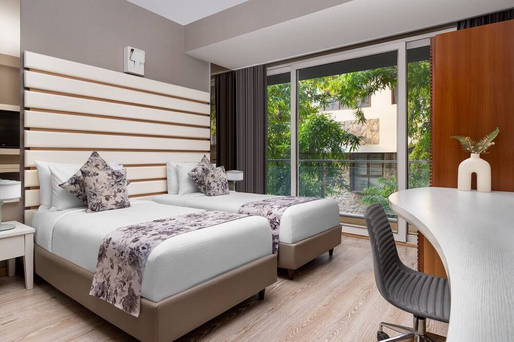 The Atara Near Golf Course Road