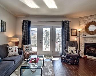 Condo le 204 Champlain - Bromont - Living room