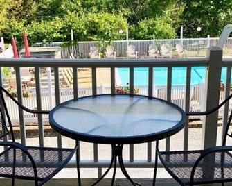 Lyn Aire Motel - Lake George - Lake George - Balcony