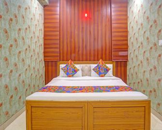 Fabexpress Yadhuvanshi Dhaam - Vrindavan - Schlafzimmer