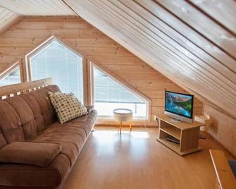Ylläs-ropo b by Interhome - Kittilä - Wohnzimmer