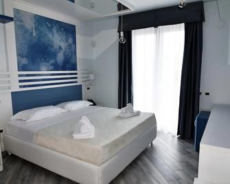 Hotel Calypso - Pontecagnano Faiano - Slaapkamer