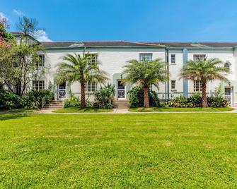 2 BR 2 Bath Apartment in St. Charles Residential Complex - Nueva Orleans - Edificio