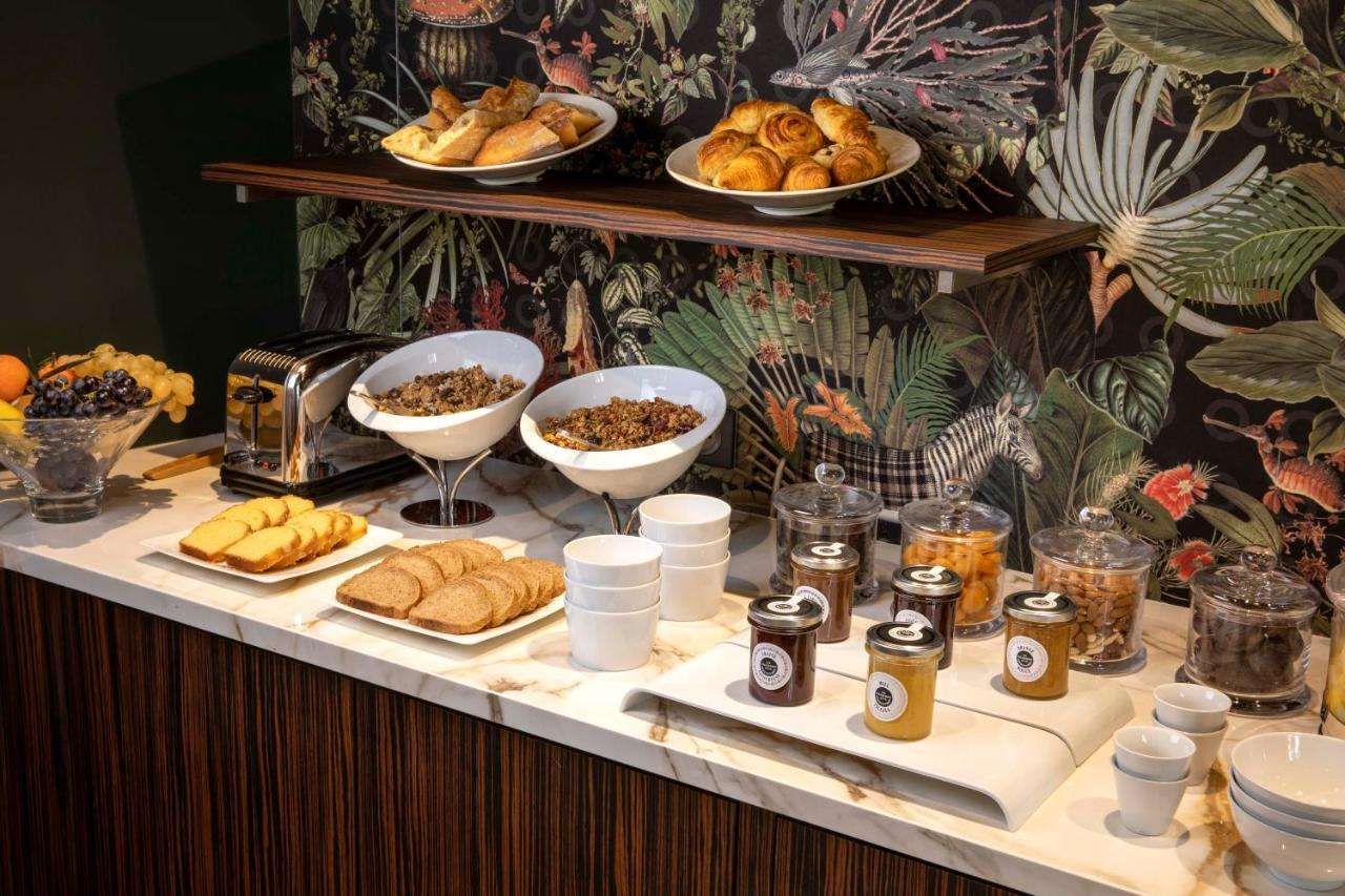 Aiglon - París - Buffet