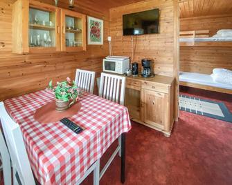 1 Bedroom Stunning Home In Byxelkrok - Byxelkrok - Comedor