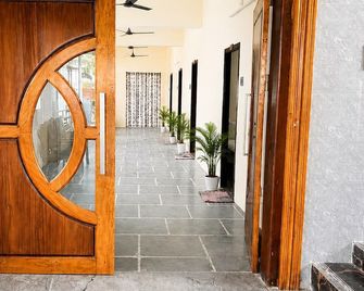 Joy Ac Hall & Family Rooms - Rameswaram - Corridoio