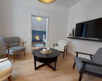 Gemütliche Familienwohnung in der Nähe des Nordparks und des Norparkcenters! - Bielefeld - Soggiorno