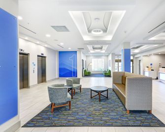 Holiday Inn Express & Suites Woodstock South by IHG - Woodstock - Lobby