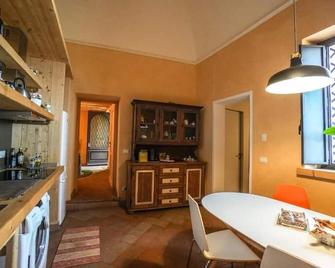 Contrada Salice - Sant'Alfio - Cocina