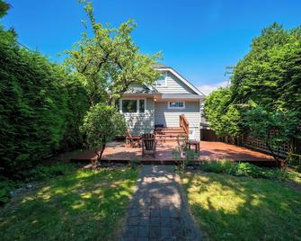 Amazing Westside Vancouver Villa - Free Parking - Vancouver - Edificio