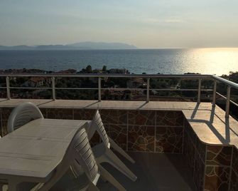 Asia Apart Hotel - Kusadasi - Balcony