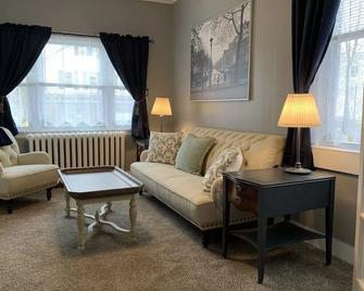 Once The Old Schools House Now A Newly Furnished Apartment - Wallingford - Living room