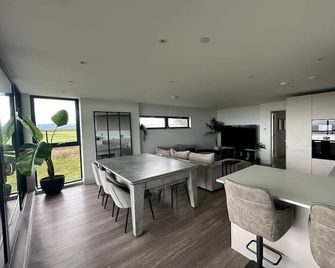The Links 40. An Apartment With Spectacular sea Views - Porthcawl