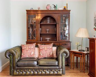 Pass the Keys Hamilton House-Superb location - New Romney - Sala de estar