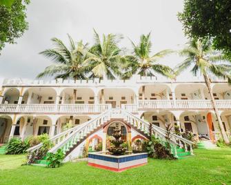 Kokosnuss Garden Resort - קורון - בניין