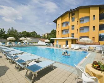 Hotel & Residence Parador - Cesenatico - Pool