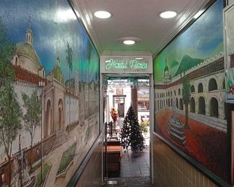 Hostal Flores - Quito