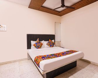 Fabhotel Nilsa - Pālghar