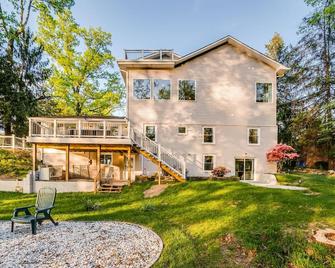 Dmv Unique Lakeside Luxury Retreat - Gaithersburg - Building
