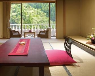 Irodori Koyo - Komono - Dining room