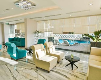 Golden Tulip Essential Tangerang - Tangerang City - טרקלין