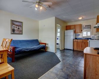 Sunny Beach Motel - פנטיקטון - סלון