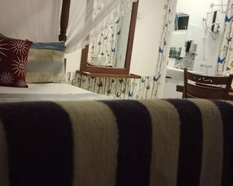 Suriya Homestay Mirissa - Matara - Bedroom
