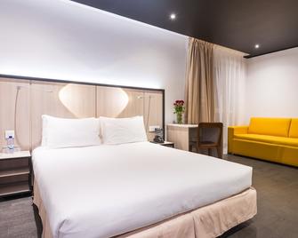 Onomo Hotel Douala - Douala - Bedroom