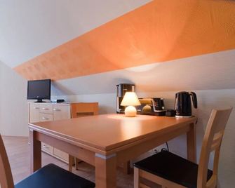 Ferienwohnungen Am Butterturm - Bad Langensalza - Comedor