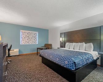 Chicago Club Inn & Suites - Westmont - Bedroom