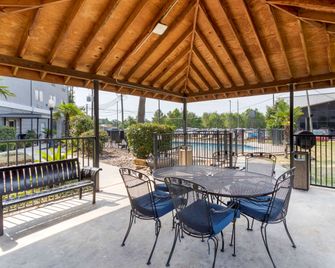 Comfort Suites Kingwood Houston North - Humble - Zwembad