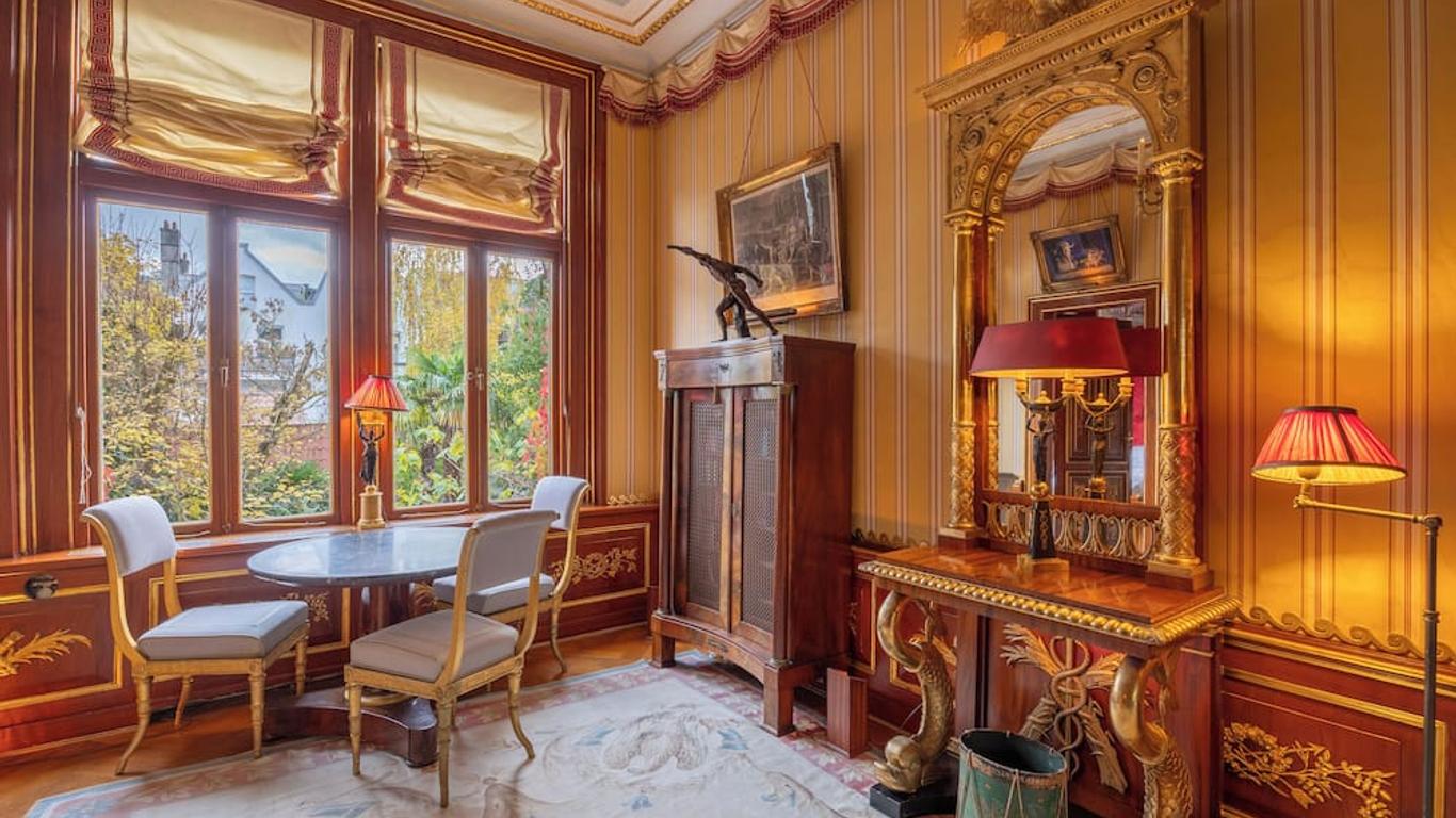 Park Mansion Hotel