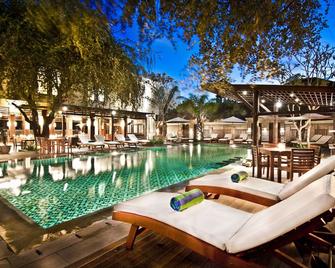 Best Western Kuta Villa - Kuta - Piscina