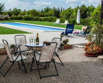 Es Serral - Sa Pobla - Patio