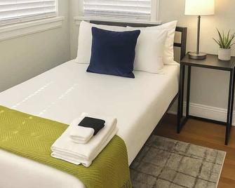 Sleek and cozy 1BR Apartment - Evanston - Habitación