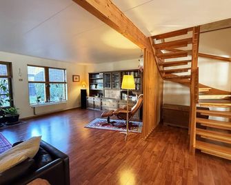 Large and spacious holiday home in Helsingborg - Vallåkra - Trappor