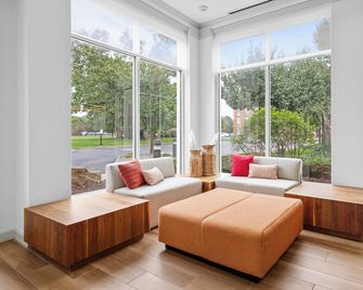 Hilton Garden Inn Syracuse - East Syracuse - Living room