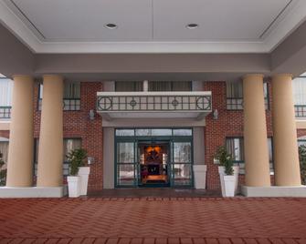Holiday Inn Express & Suites Buffalo-Airport - Cheektowaga - Building