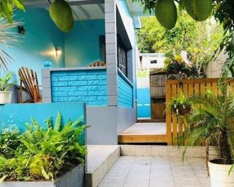 Colorful and Peaceful 2 Bedrooms Residential Home - Diego Martin