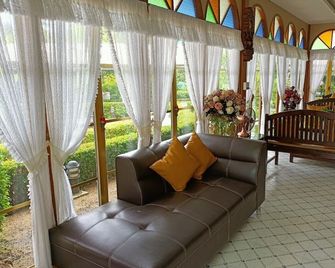P Paradise Hotel - Kamphaeng Phet