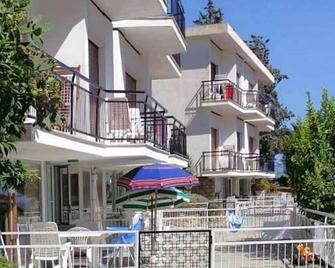 Residence La Carruba - Diano Marina - Bygning