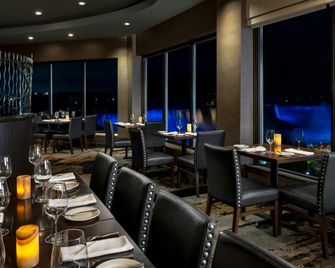 ذا بروك نياجارا فولز فولزفي ، تابيستري باي هيلتون - نيغارا فولز - مطعم