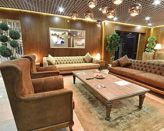 The Elegant Hotel - Istanbul - Oleskelutila