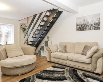 Meillion, Pet Friendly, With A Garden In Hirwaun - Aberdare - Living room