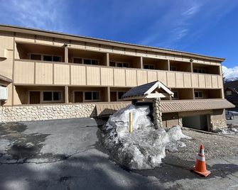 SureStay Plus by Best Western Mammoth Lakes - ממות' לייקס - בניין