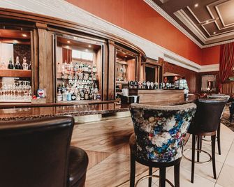 Knightsbrook Hotel & Golf Resort - Trim - Bar