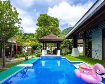 Manmanyou Select Holiday Villa - Sanya - Pool