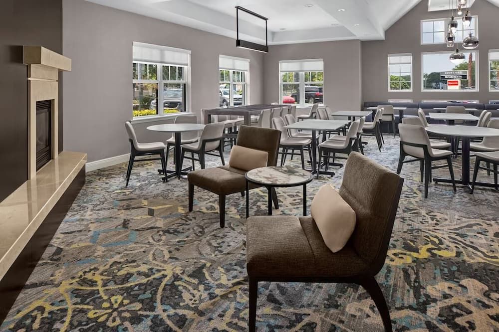 Oldsmar Cozy Stay: Suites w/ Kitchen, Pool & Free Breakfast | 3 Units - Oldsmar - Restaurace