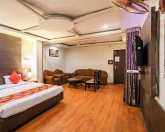 Hotel Monarch Inn Lucknow - Lucknow - Bedroom